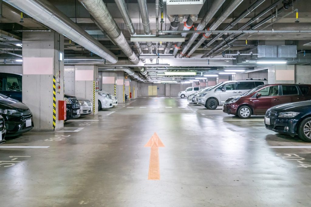 Standardowe wymiary miejsca parkingowego w Polsce