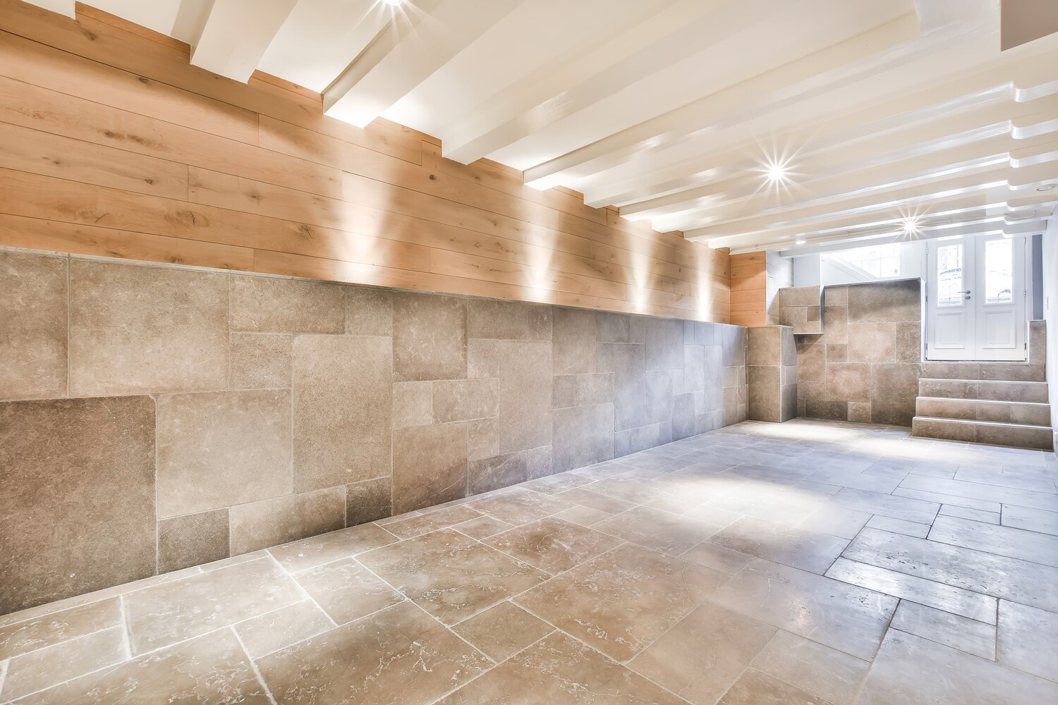 Jak wybierać chemię do posadzek kamiennych?